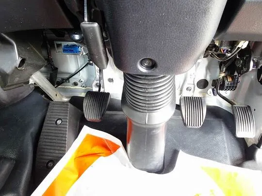 レンジャー 3.6t 標準ベッド付 アームロール 240ps