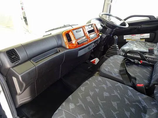 レンジャー 3.6t 標準ベッド付 アームロール 240ps