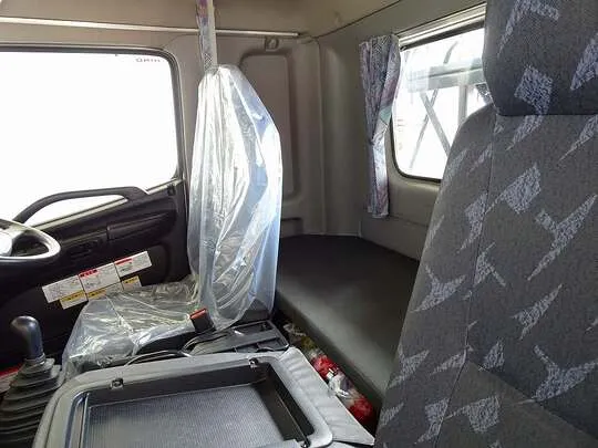 レンジャー 3.6t 標準ベッド付 アームロール 240ps