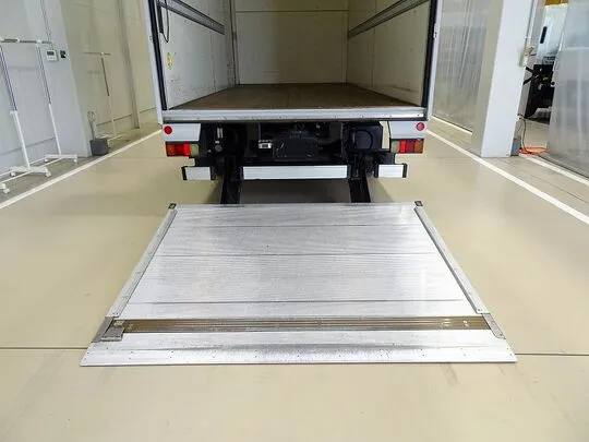 デュトロ 2.95t FJL 標準ロング アルミバン フルゲート付