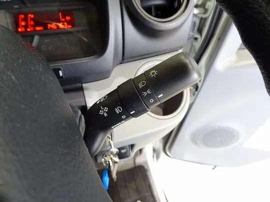 デュトロ 2t 4WD FJL 標準セミロング タダノ4段クレーン付
