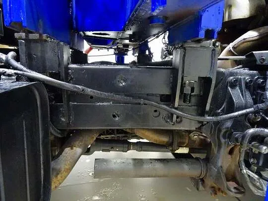 デュトロ 2t 4WD FJL 標準セミロング タダノ4段クレーン付