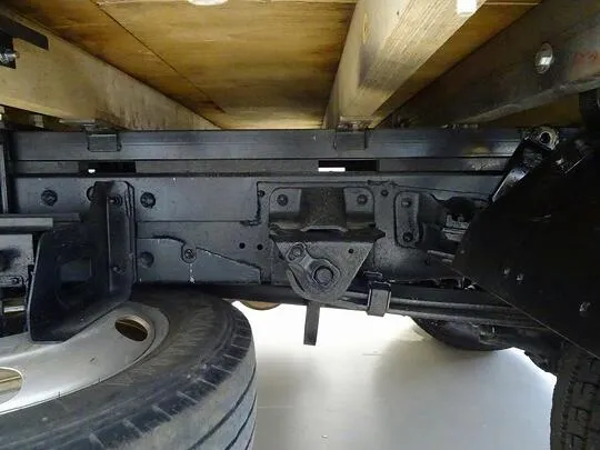 デュトロ 2t 4WD FJL 標準セミロング タダノ4段クレーン付