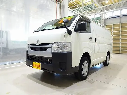 ハイエースバン DX 1t 4WD 中温冷凍車 3人乗り 4ドア