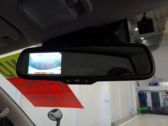 ハイエースバン DX 1t 4WD 中温冷凍車 3人乗り 4ドア