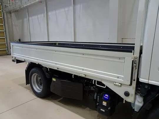 エルフ 1.55t 4WD FFL Wタイヤ 平ボデー