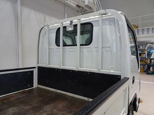エルフ 1.55t 4WD FFL Wタイヤ 平ボデー