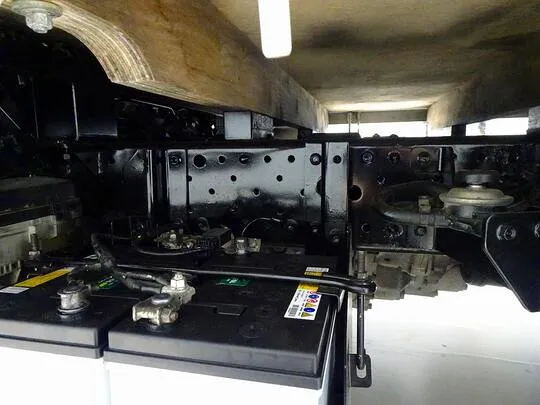 エルフ 1.55t 4WD FFL Wタイヤ 平ボデー