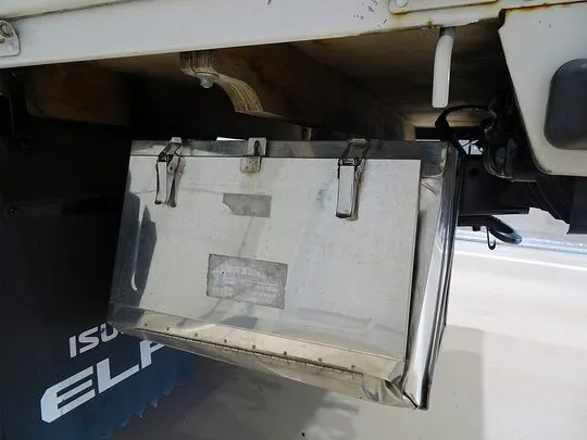 エルフ 1.55t 4WD FFL Wタイヤ 平ボデー