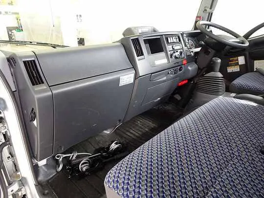 エルフ 2.95t FFL ワイド超ロング キャリアカー(車載)