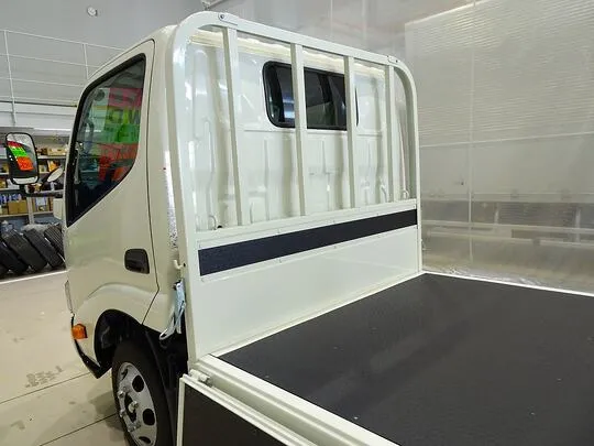 ダイナ 1.35t 4WD FJL Wタイヤ 垂直P/G付 未使用車