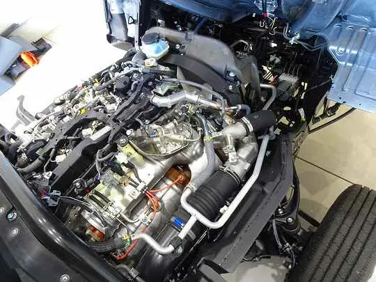 ダイナ 1.35t 4WD FJL Wタイヤ 垂直P/G付 未使用車