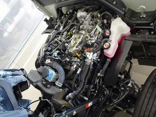 ダイナ 1.35t 4WD FJL Wタイヤ 垂直P/G付 未使用車