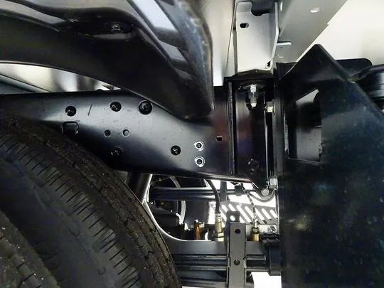 ダイナ 1.35t 4WD FJL Wタイヤ 垂直P/G付 未使用車