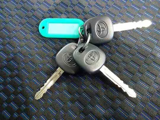 ダイナ 1.35t 4WD FJL Wタイヤ 垂直P/G付 未使用車