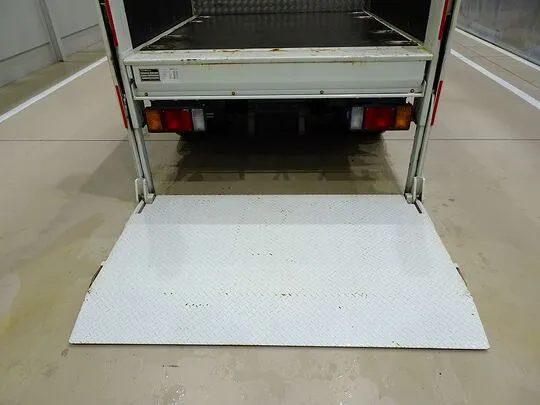 エルフ 2t FFL 標準 Wキャブ/垂直PG付 総重量5t未満