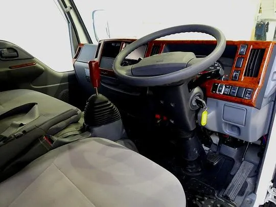 エルフ 2t FFL 標準 Wキャブ/垂直PG付 総重量5t未満