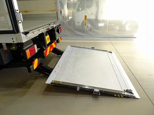 エルフ 3t 高床 ワイドロング 中温冷凍車 マルチゲート付