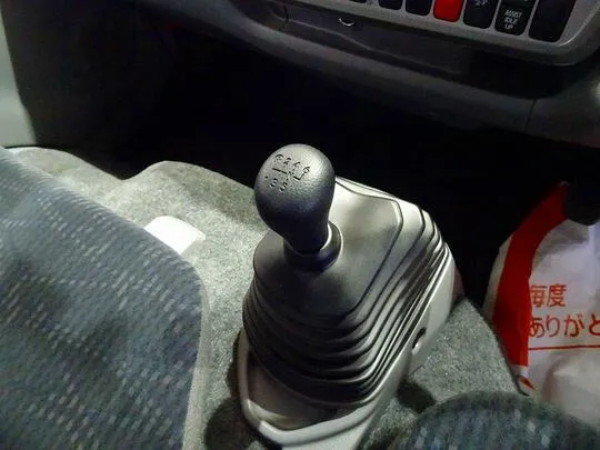 ダイナ 2t FJL 標準セミロング 平ボデー 総重量5t未満