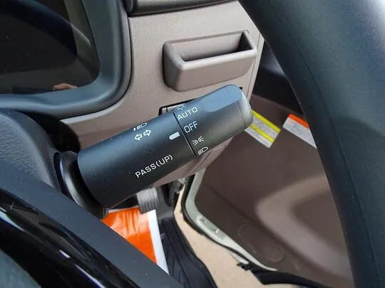 キャンター 2t 全低床 標準 Wキャブ/垂直PG付 未使用車