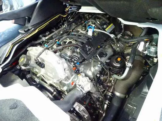 キャンター 2t 全低床 標準 Wキャブ/垂直PG付 未使用車