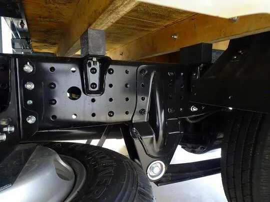 キャンター 2t 全低床 標準 Wキャブ/垂直PG付 未使用車