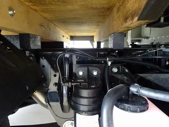 キャンター 2t 全低床 標準 Wキャブ/垂直PG付 未使用車