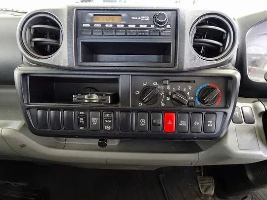 デュトロ 3t 4WD FJL 標準ロング タダノ4段クレーン付