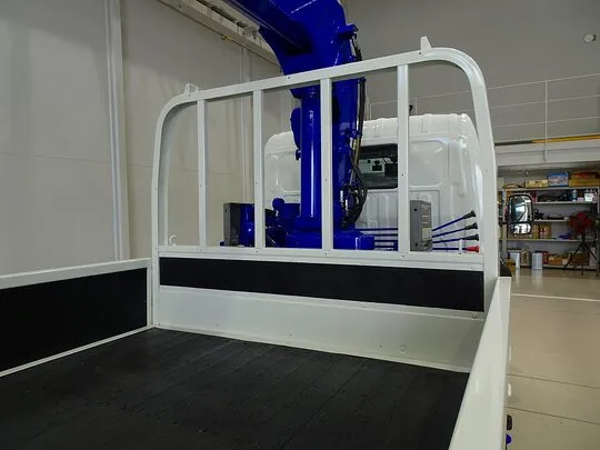 デュトロ 3t 4WD FJL 標準ロング タダノ4段クレーン付