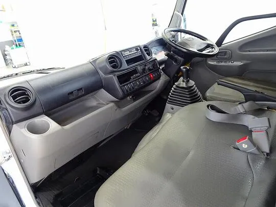 デュトロ 3t 4WD FJL 標準ロング タダノ4段クレーン付