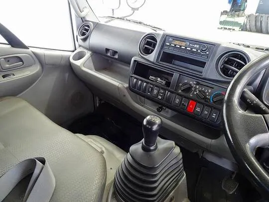 デュトロ 3t 4WD FJL 標準ロング タダノ4段クレーン付