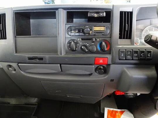 エルフ 1.5t 4WD FFL Sタイヤ 平ボデー