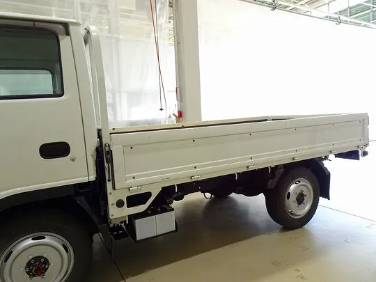 エルフ 1.5t 4WD FFL Sタイヤ 平ボデー