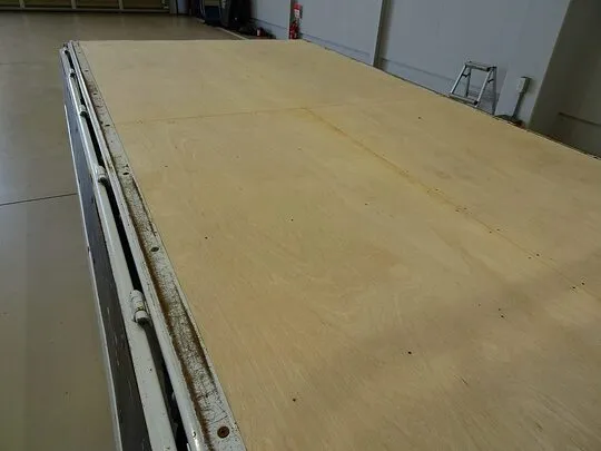 エルフ 1.5t 4WD FFL Sタイヤ 平ボデー