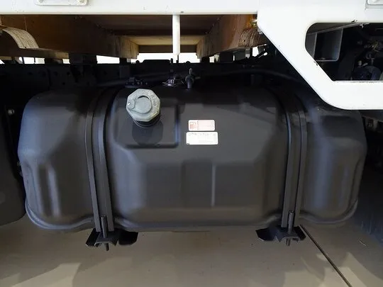 エルフ 1.5t 4WD FFL Sタイヤ 平ボデー