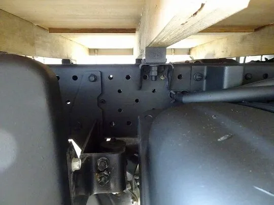 エルフ 1.5t 4WD FFL Sタイヤ 平ボデー