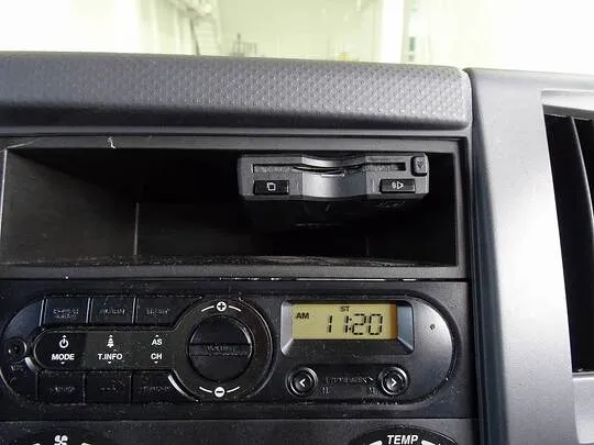 フォワード 2.7t ワイドベッド付 アルミウイング リアエアサス 210ps