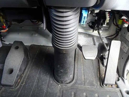 フォワード 2.7t ワイドベッド付 アルミウイング リアエアサス 210ps