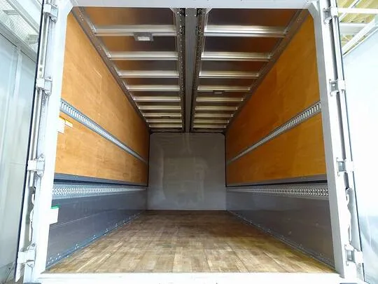 フォワード 2.7t ワイドベッド付 アルミウイング リアエアサス 210ps