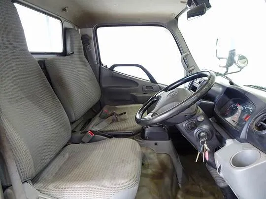 トヨエース 2t FJL 標準 平ボデー 総重量5t未満