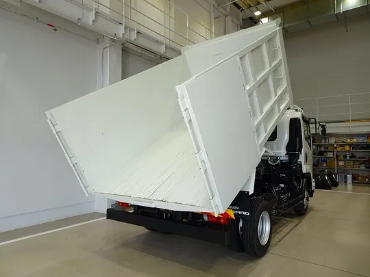 フォワード 3.15t 標準ベッドレス 深ダンプ 210ps