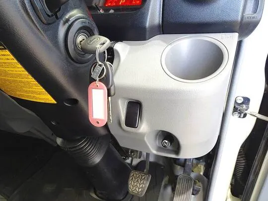 デュトロ 2t FJL 標準 平ボデー