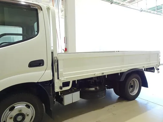 デュトロ 2t FJL 標準 平ボデー