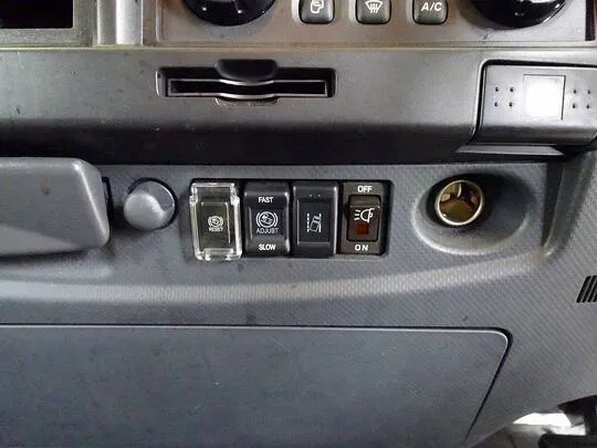 フォワード 7.3t 増トン ワイドベッド付 アルミウイング リアエアサス 240ps