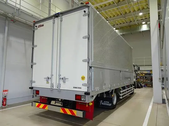 フォワード 7.3t 増トン ワイドベッド付 アルミウイング リアエアサス 240ps