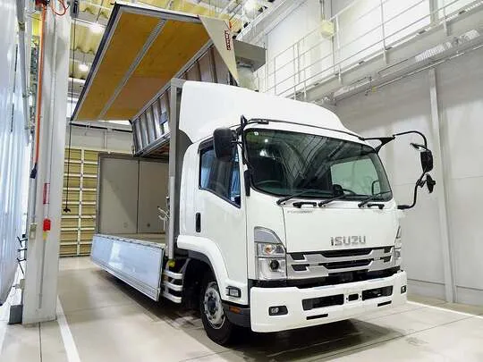 フォワード 7.3t 増トン ワイドベッド付 アルミウイング リアエアサス 240ps