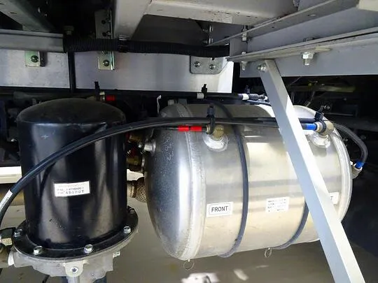 フォワード 7.3t 増トン ワイドベッド付 アルミウイング リアエアサス 240ps