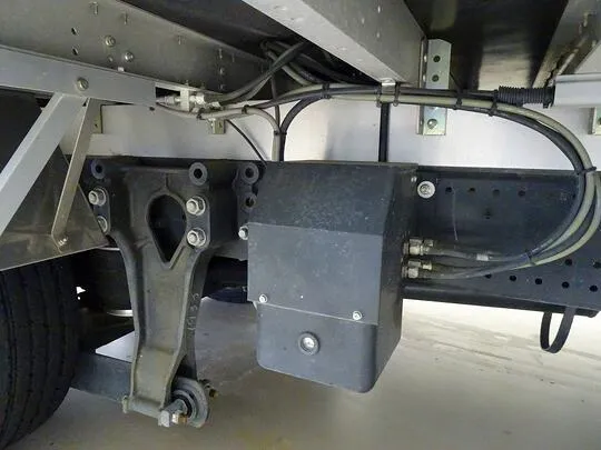 フォワード 7.3t 増トン ワイドベッド付 アルミウイング リアエアサス 240ps