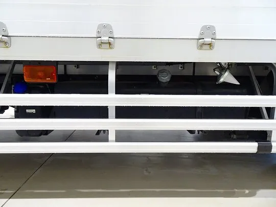 フォワード 7.3t 増トン ワイドベッド付 アルミウイング リアエアサス 240ps