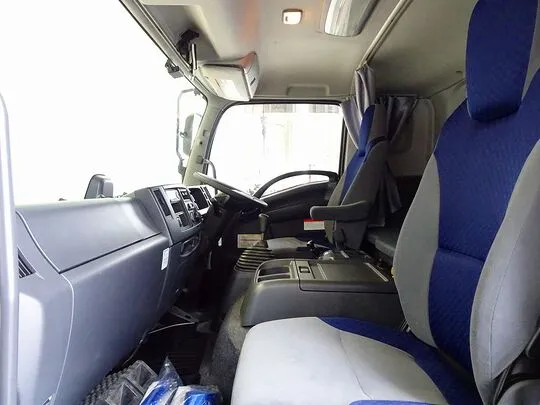 フォワード 7.3t 増トン ワイドベッド付 アルミウイング リアエアサス 240ps